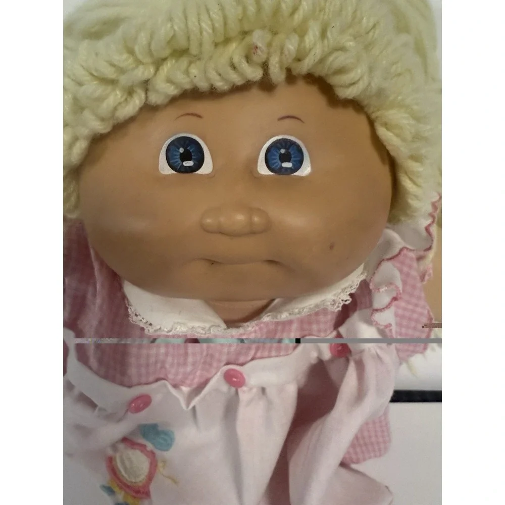 Cabbage Patch Kids, Girl Doll, Blonde Hair, 1 Dimple Blue Eyes Pre-loved